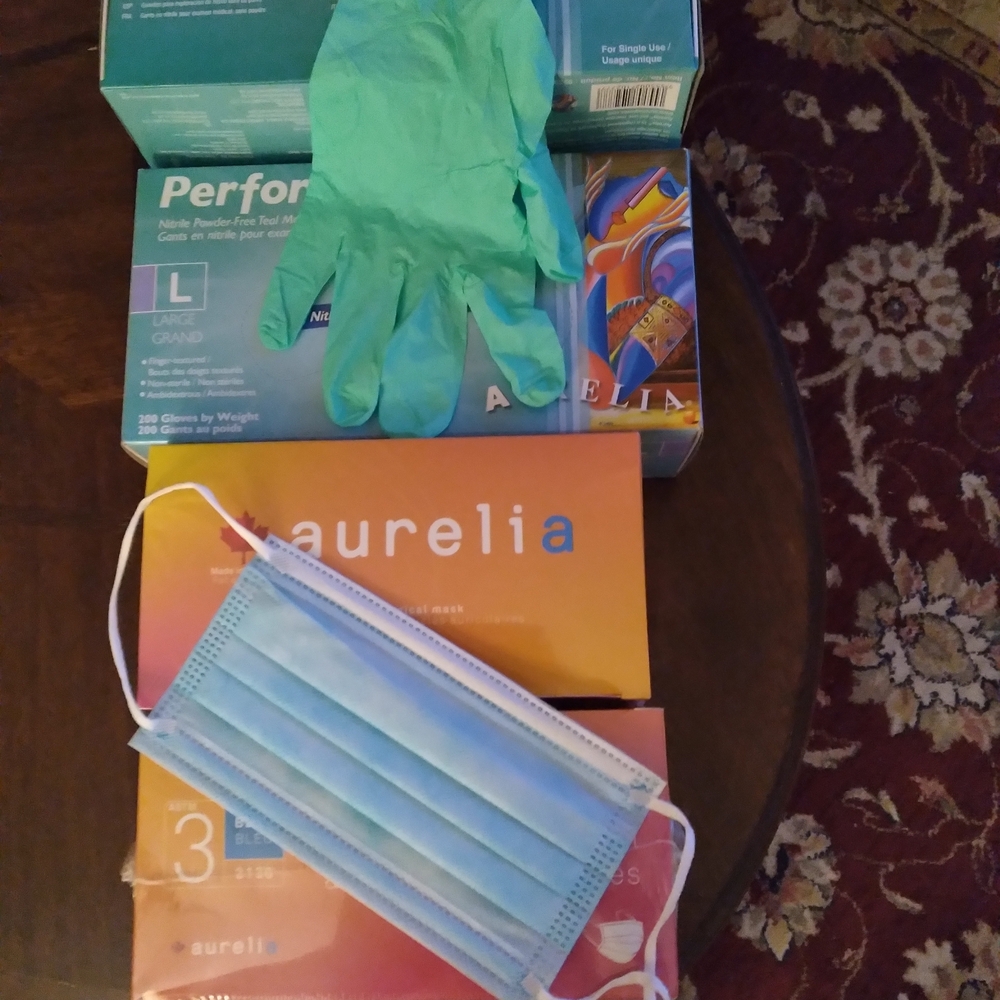 2 Boxes of Aurelia Face Masks and 2 Boxes Perform of Green Gloves